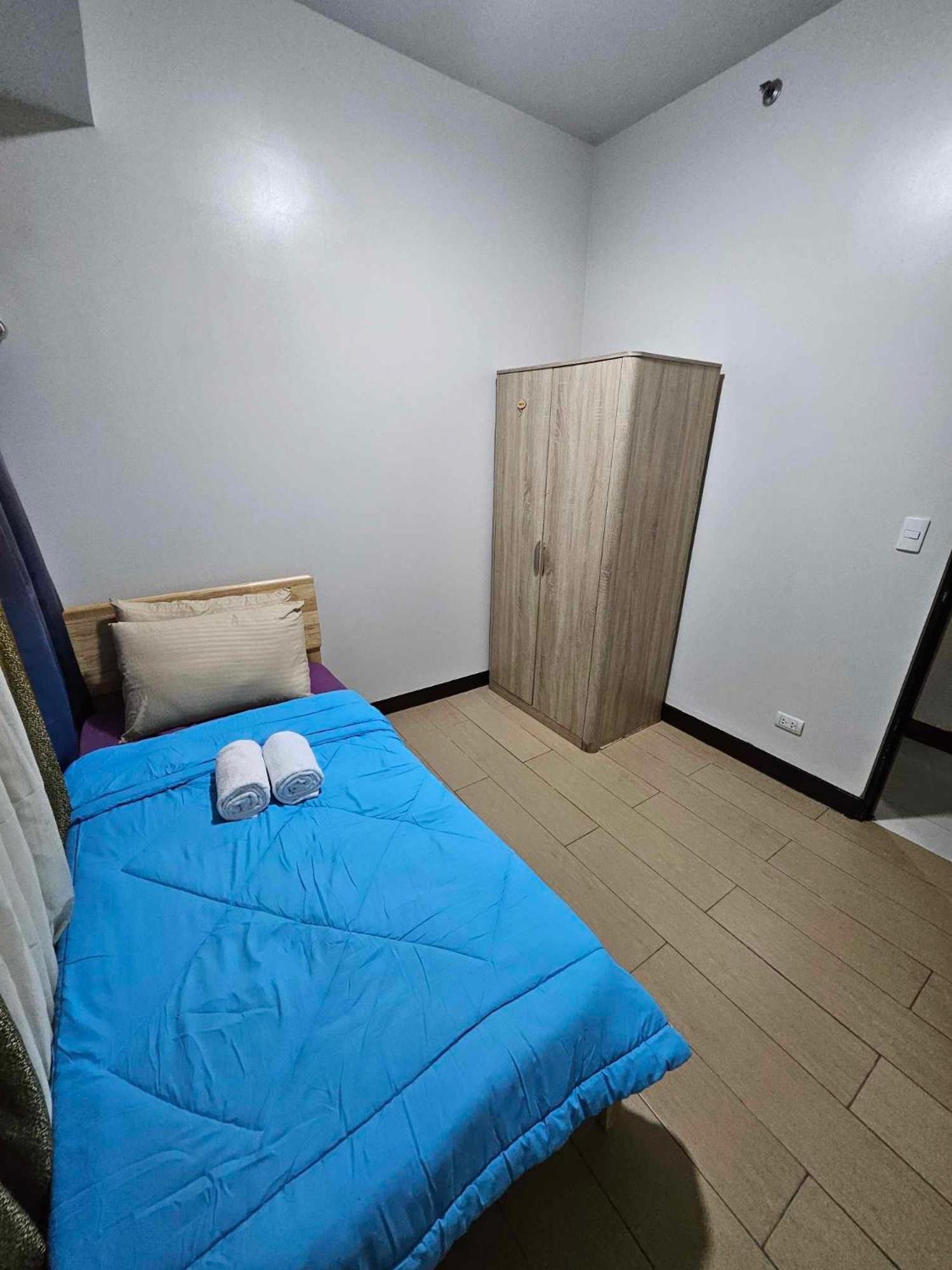 Cubao Manhattan Heights Unit 5A Tower C เกซอนซิตี้ ภายนอก รูปภาพ