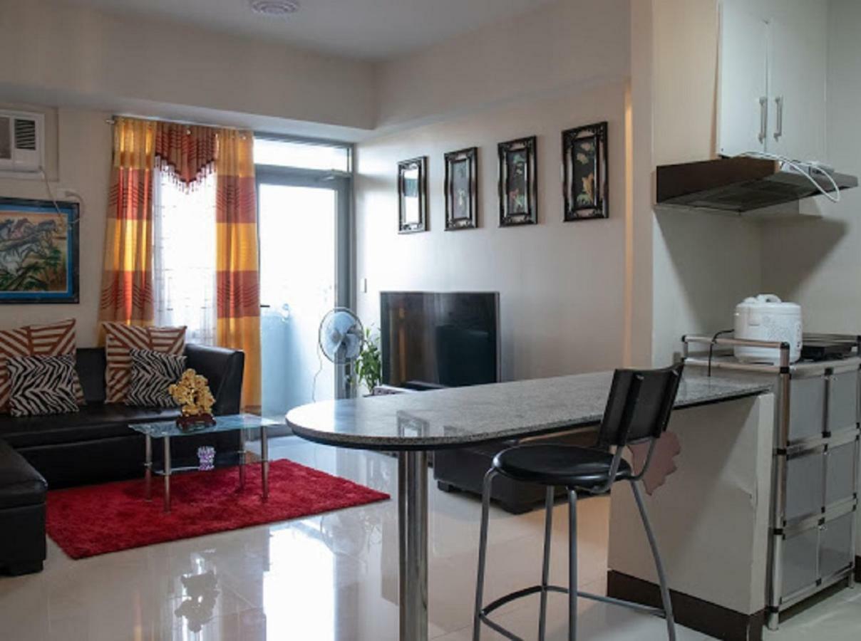 Cubao Manhattan Heights Unit 5A Tower C เกซอนซิตี้ ภายนอก รูปภาพ