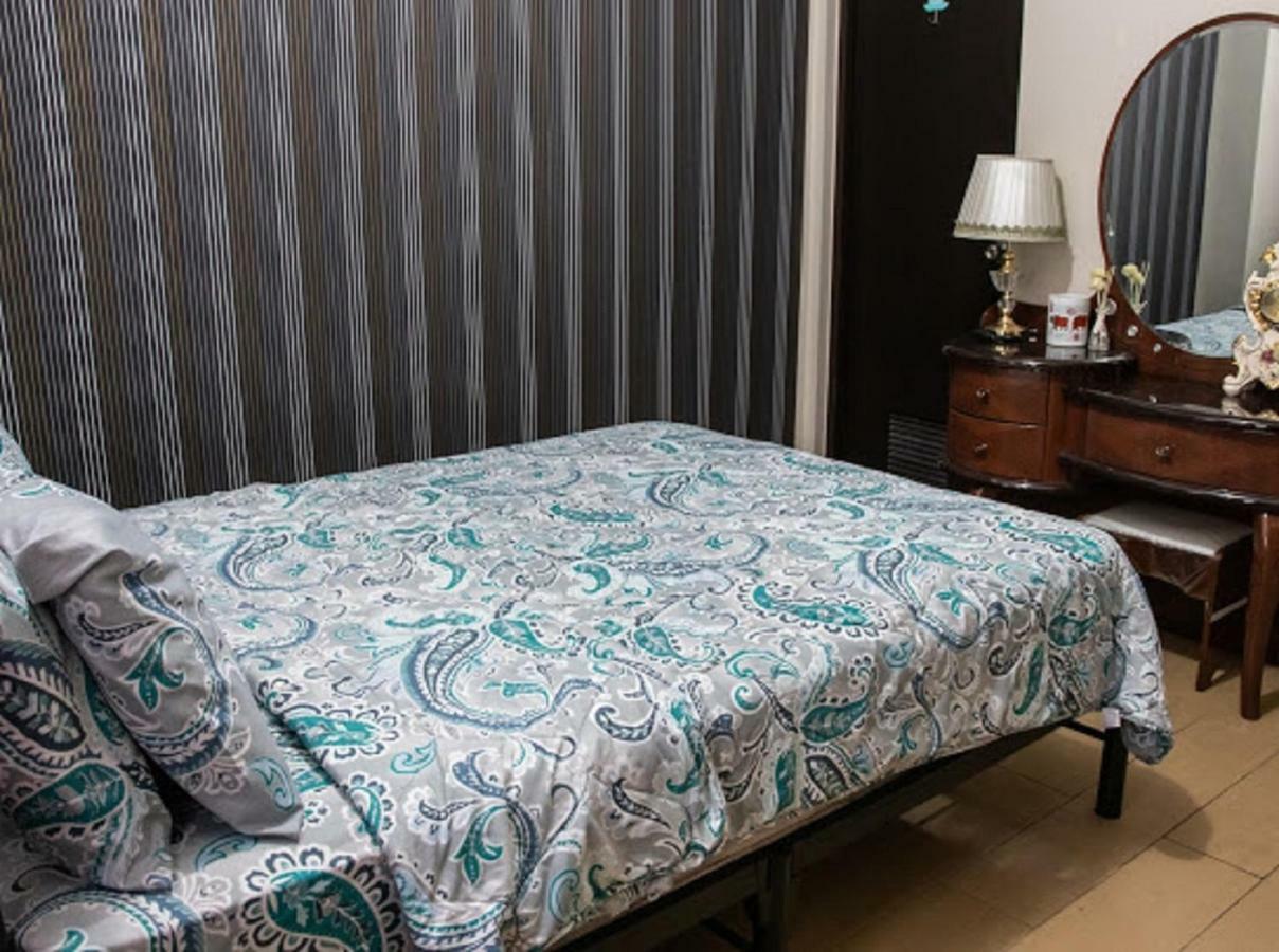 Cubao Manhattan Heights Unit 5A Tower C เกซอนซิตี้ ภายนอก รูปภาพ