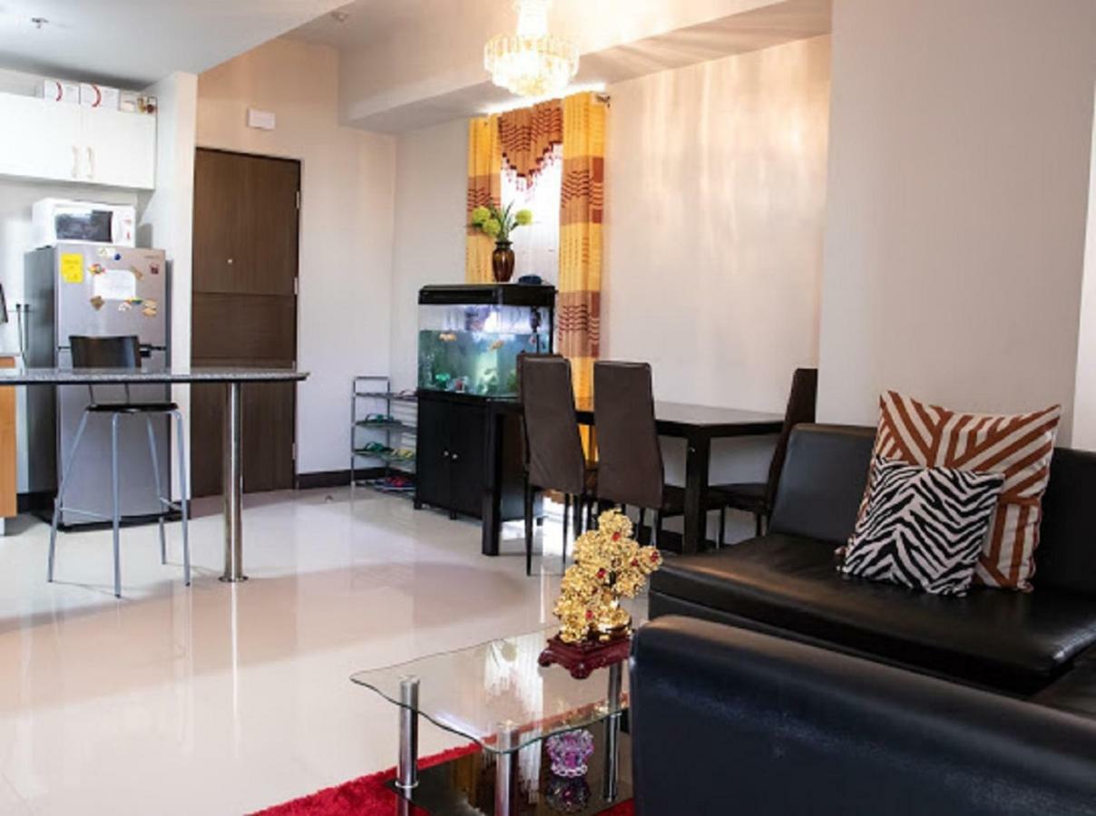 Cubao Manhattan Heights Unit 5A Tower C เกซอนซิตี้ ภายนอก รูปภาพ