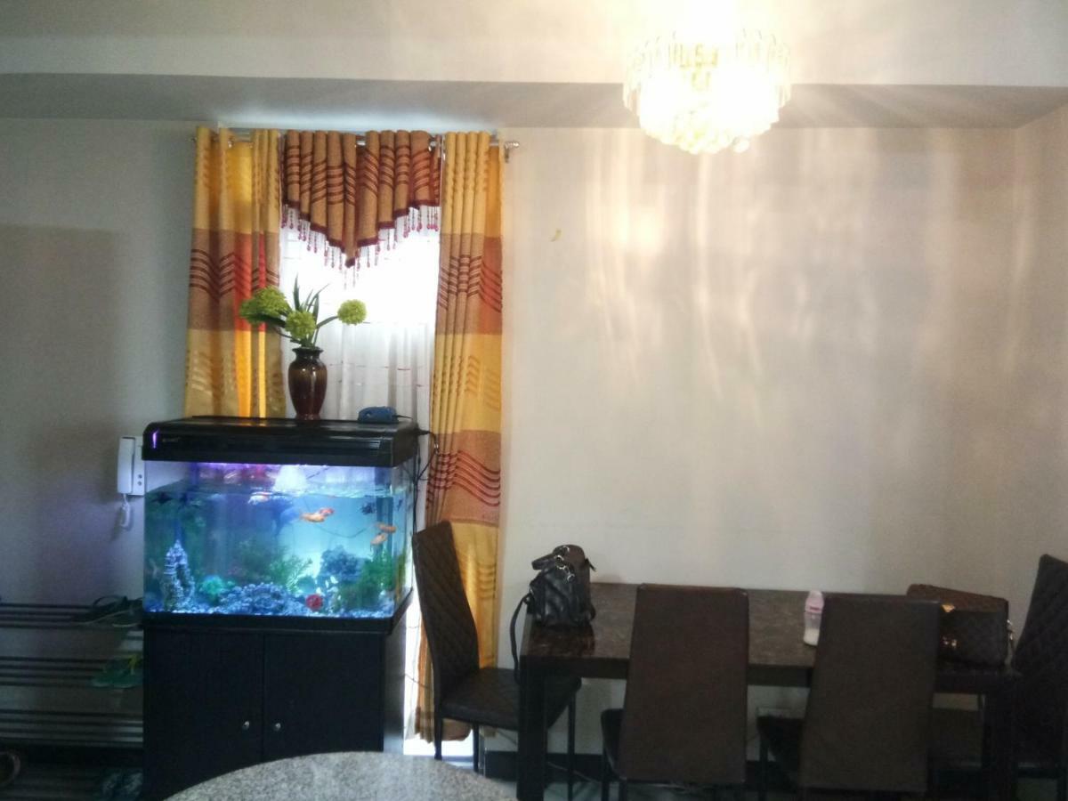 Cubao Manhattan Heights Unit 5A Tower C เกซอนซิตี้ ภายนอก รูปภาพ