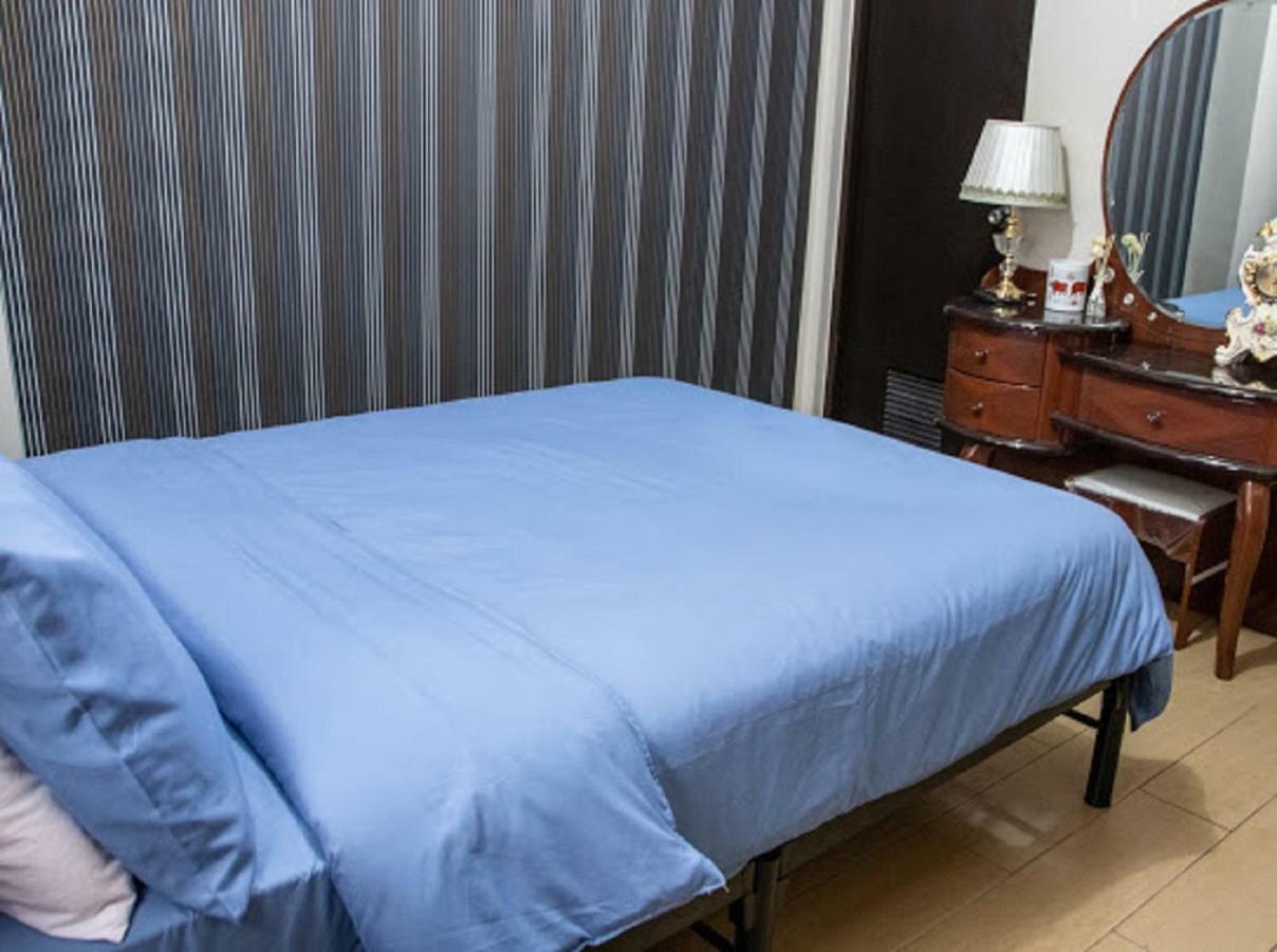 Cubao Manhattan Heights Unit 5A Tower C เกซอนซิตี้ ภายนอก รูปภาพ