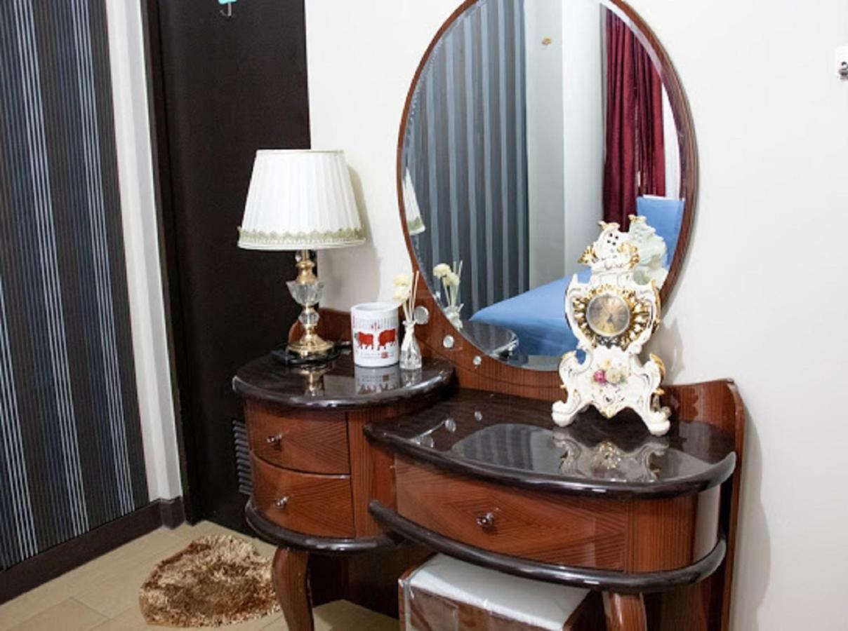 Cubao Manhattan Heights Unit 5A Tower C เกซอนซิตี้ ภายนอก รูปภาพ