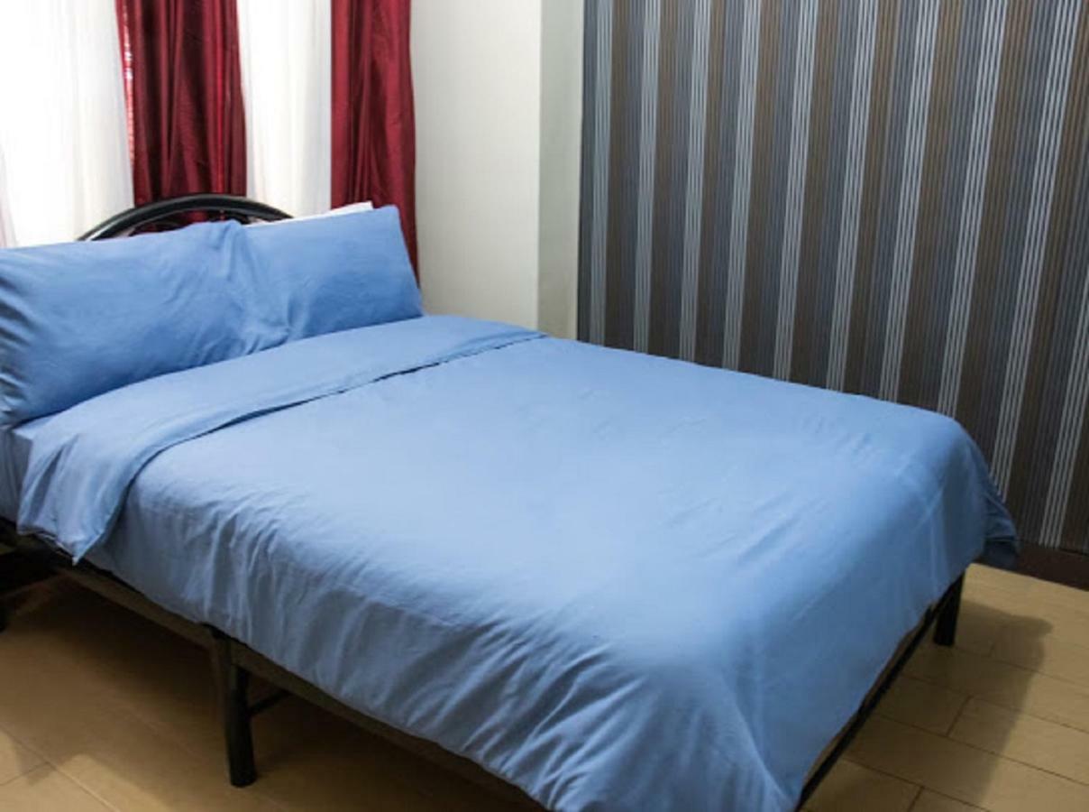 Cubao Manhattan Heights Unit 5A Tower C เกซอนซิตี้ ภายนอก รูปภาพ